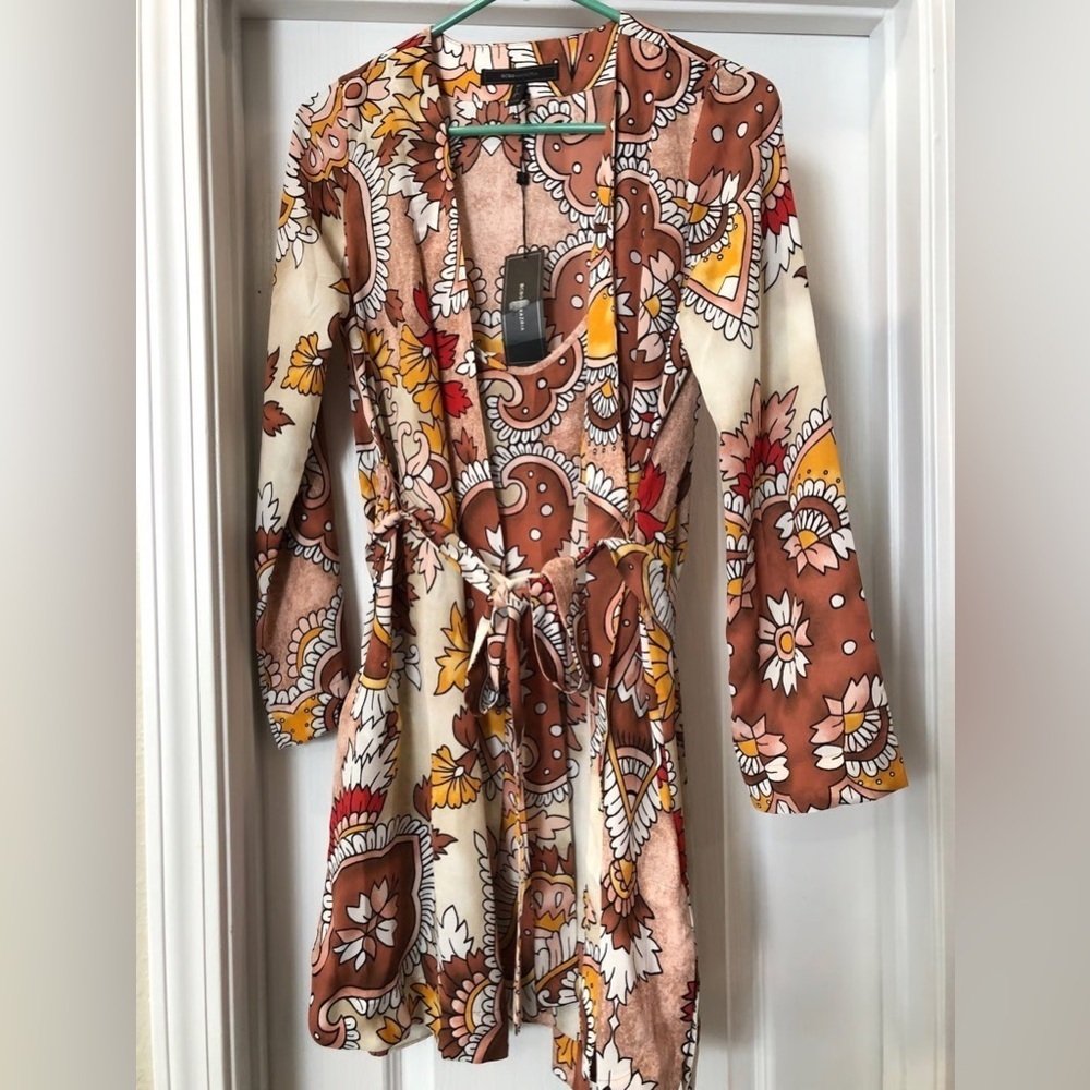 BCBGMAXAZRIA Women's Red Grand Paisley Long-sleeve Wrap Dress size XS $348 - Picture 1 of 7